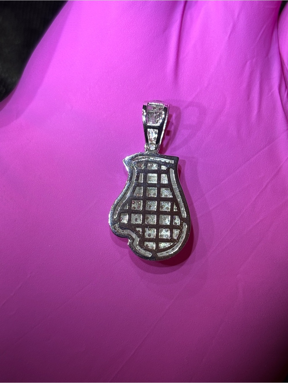 .925 Sterling Silver 1ct. VVS Moissanite Pave’ Boxing Glove - Picture 9 of 10